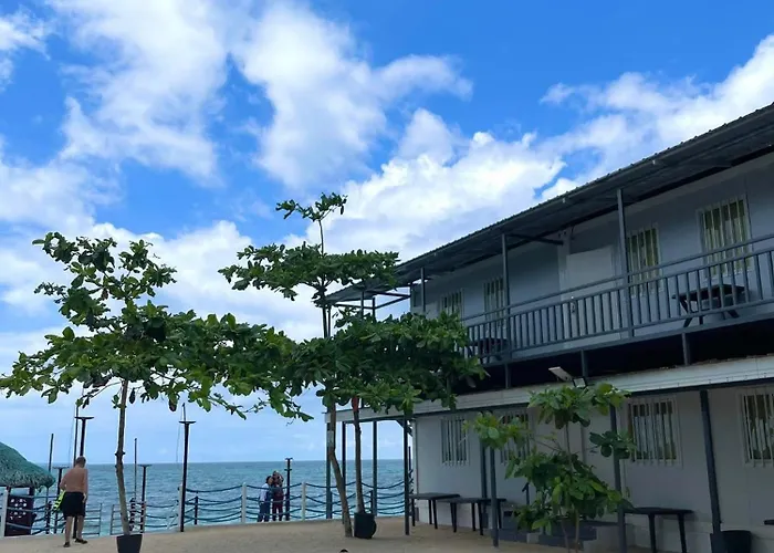 Uyzan Camp By Hiverooms * Daanbantayan